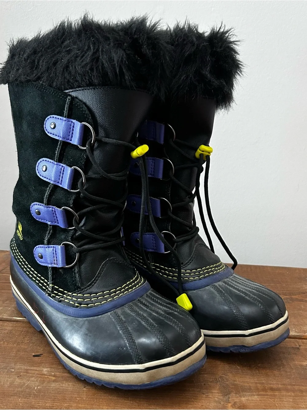 Girls Sorel Winter Snow Boots Youth Purple Size 4